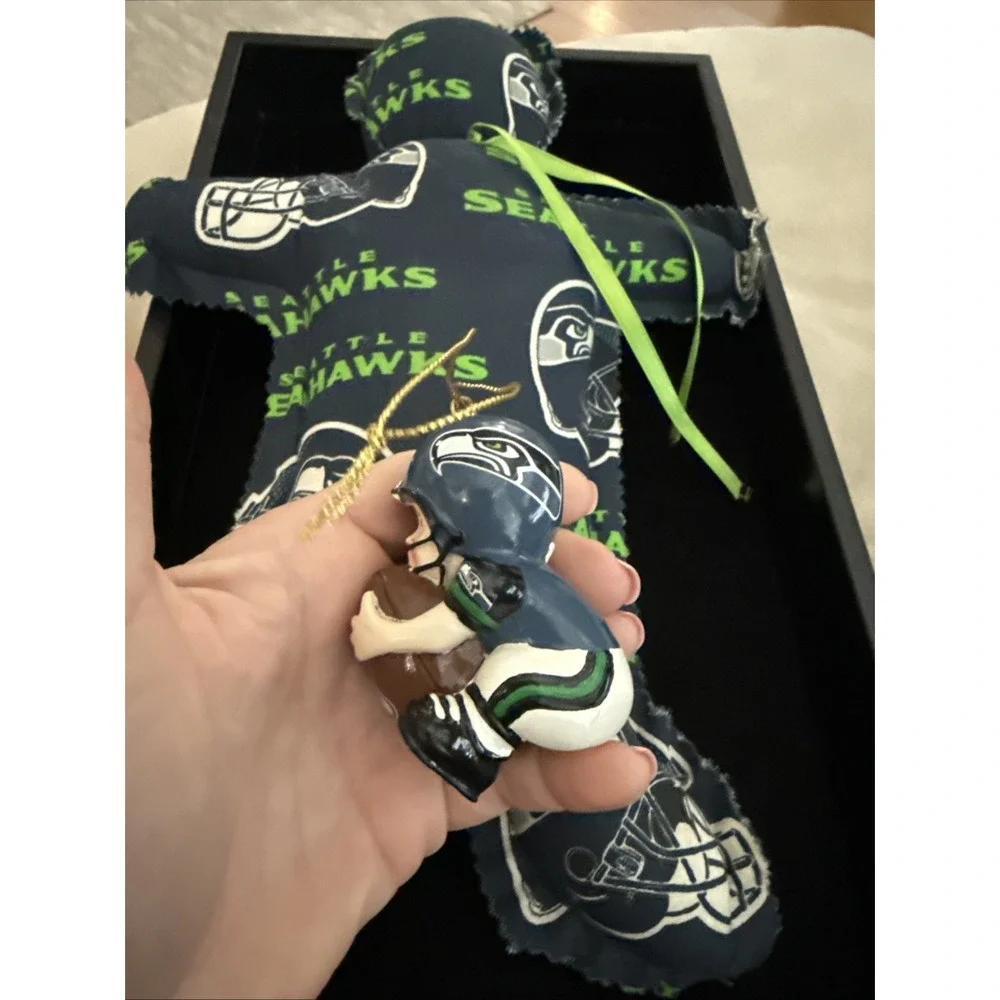 Seattle Seahawks NFL Christmas Ornament And Dammit‎ Doll.  4723
